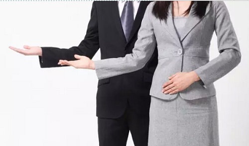 MBA提前面试中，考官如何对考生进行快速评价